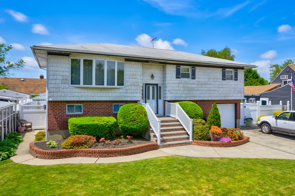 526 Sand Hill Road, Wantagh, NY 11793, Presented by Chris Montalbano, Signature Premier